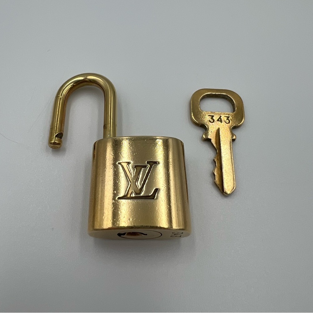 LV Lock and Key #343